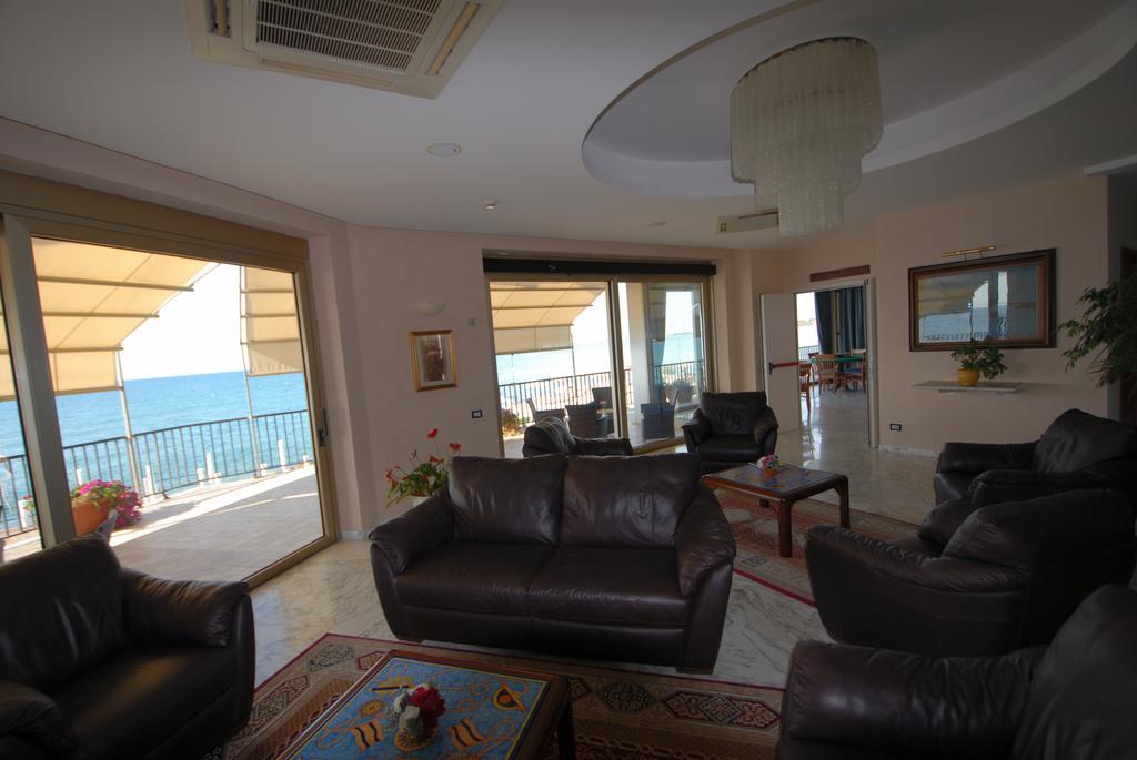 Grand Hotel L'Approdo Terracine Extérieur photo