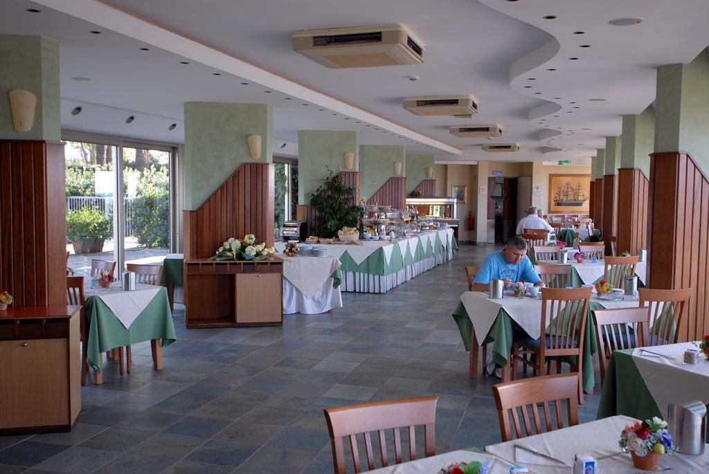 Grand Hotel L'Approdo Terracine Extérieur photo