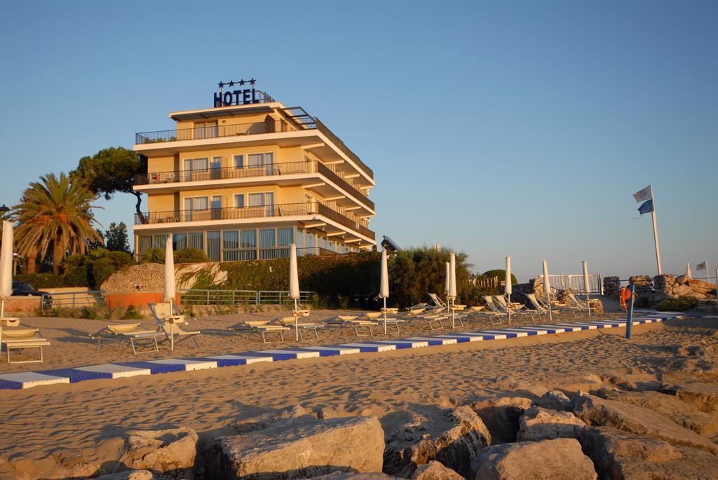 Grand Hotel L'Approdo Terracine Extérieur photo