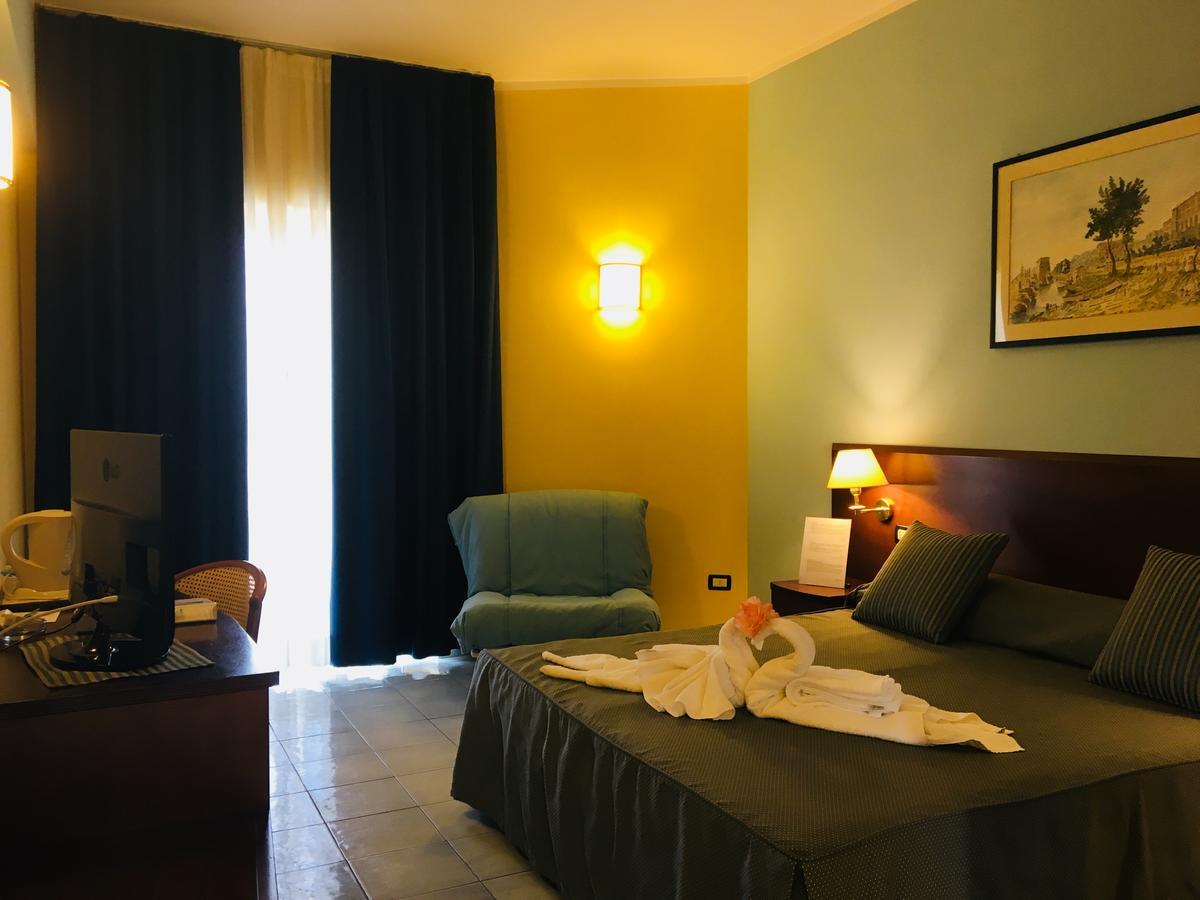 Grand Hotel L'Approdo Terracine Extérieur photo