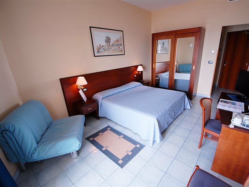 Grand Hotel L'Approdo Terracine Extérieur photo